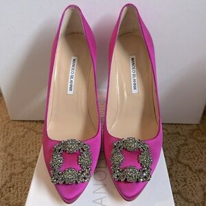 BNIB • Manolo Blahnik “Hangisi” Fuchsia Satin Jewel Buckle Pumps